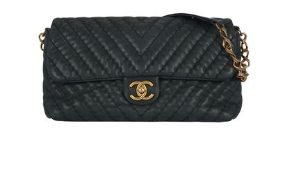 V Stich Grass Single Flap, front view